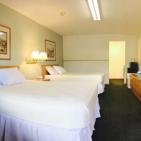 Dakota Cowboy Inn Custer Pokój zdjęcie